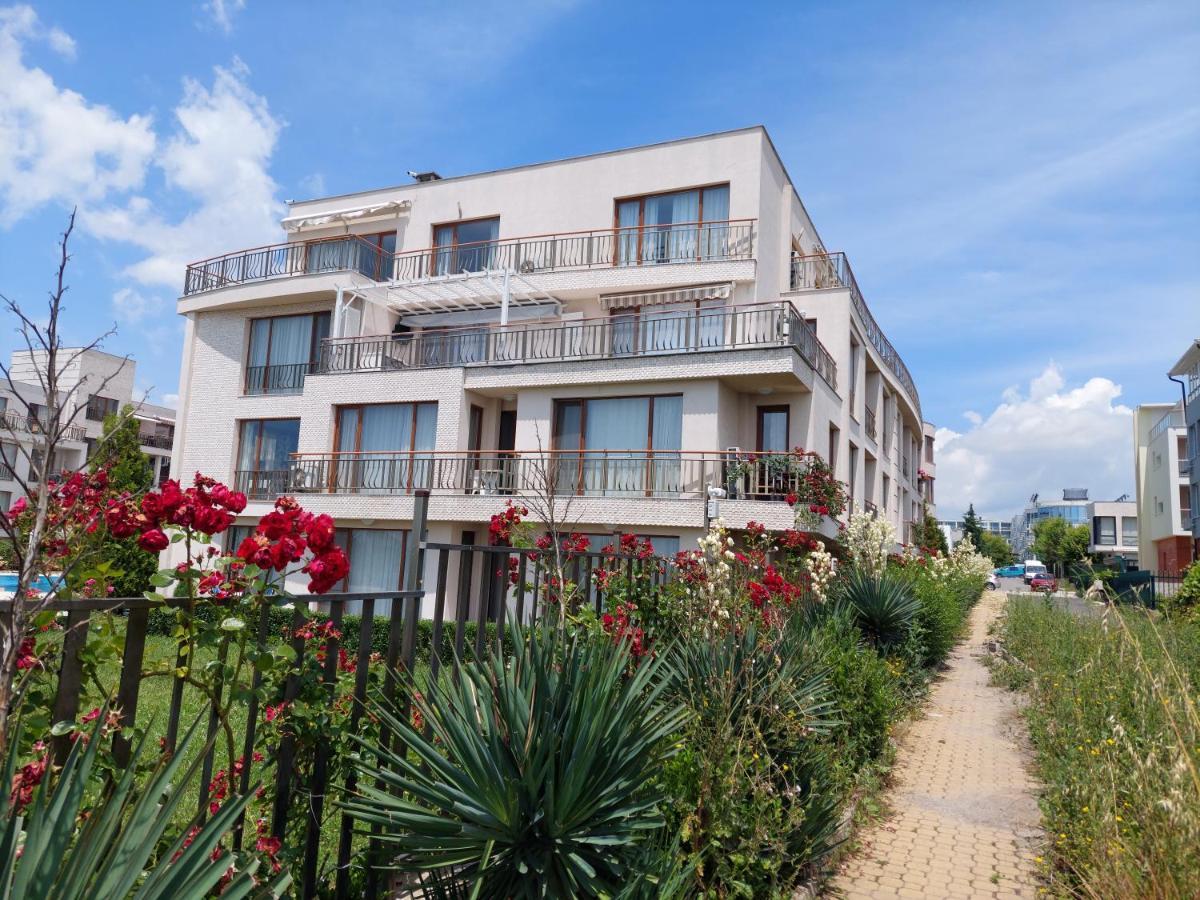 Sea Panorama Apartment - Diamond Beach Sarafovo Бургас Екстериор снимка